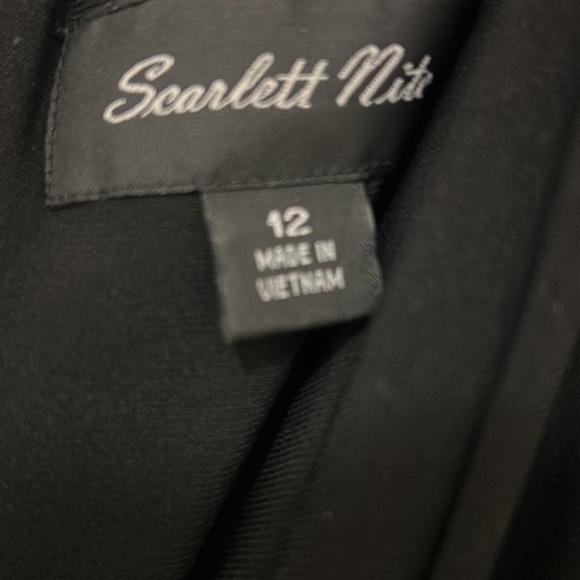 Black sleeveless mid length - Picture 3 of 5